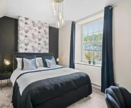 Artists' Abode - Hot Tub Retreat Whitby